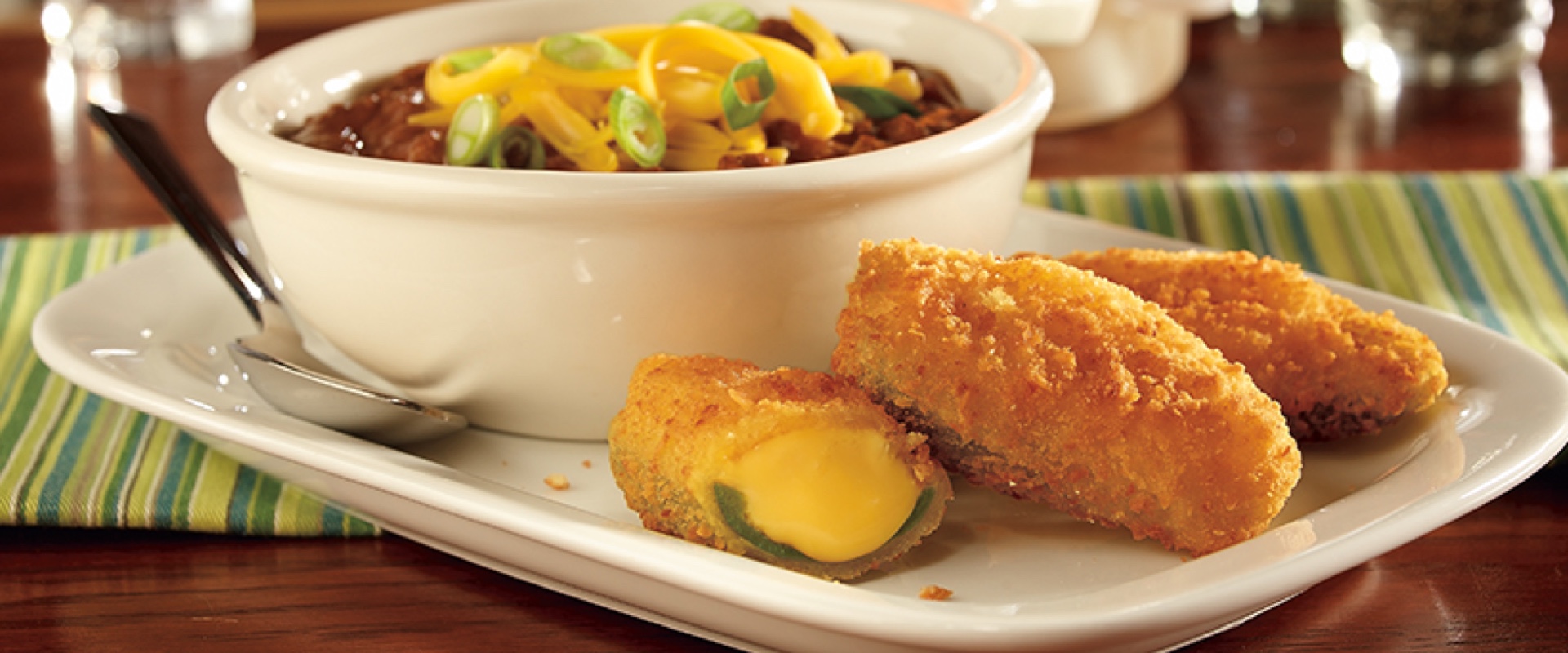 Chili and Cheddar Cheese Poppers McCain® Foodservice